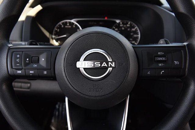 Used 2024 Nissan Pathfinder S AWD/4WD image 18