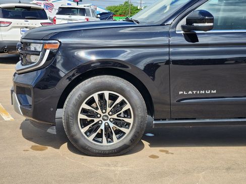 Certified 2025 Ford Expedition Platinum AWD/4WD image 9