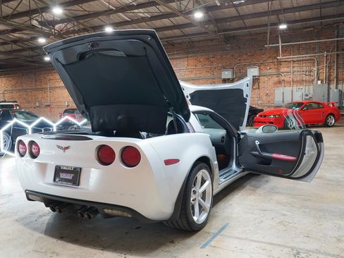 Used 2010 Chevrolet Corvette Grand Sport w/ Preferred Equipment Group RWD image 29