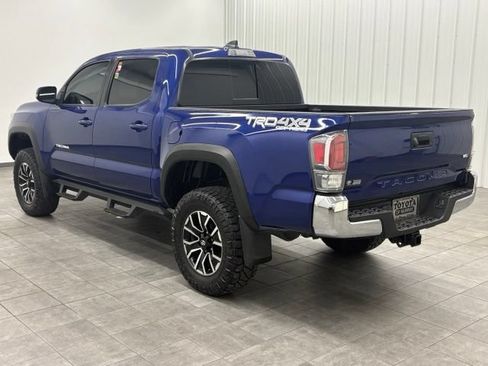Used 2022 Toyota Tacoma TRD Off-Road AWD/4WD image 4