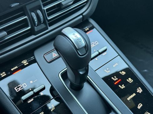 New 2026 Porsche Macan AWD/4WD image 25