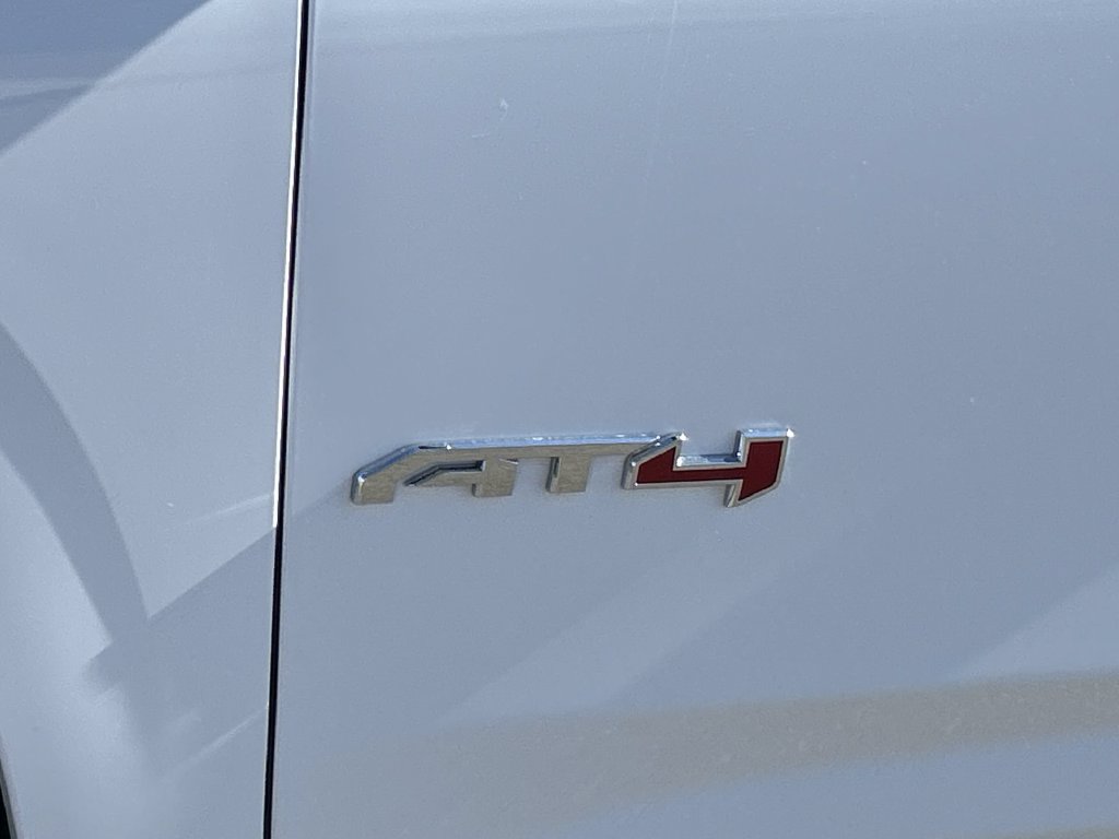 Used 2026 GMC Yukon XL AT4 w/ AT4 Premium Plus Package AWD/4WD image 33