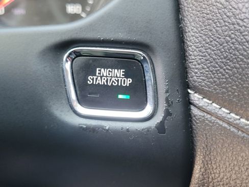 Used 2020 GMC Acadia SLT w/ LPO, Floor Liner Package FWD image 32
