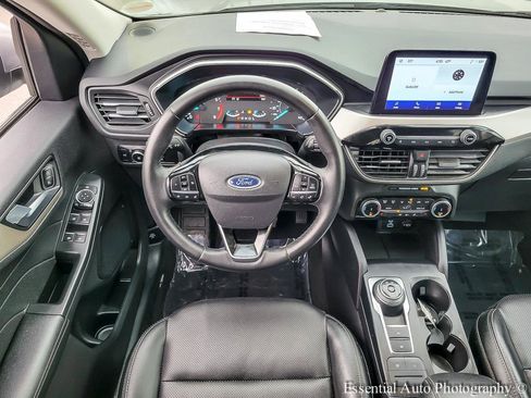 Used 2022 Ford Escape SEL FWD image 12