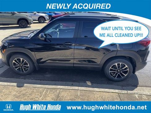 Used 2024 Chevrolet TrailBlazer LT w/ Convenience Package image 1