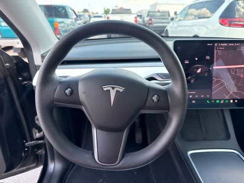 Used 2021 Tesla Model Y Long Range AWD/4WD image 12