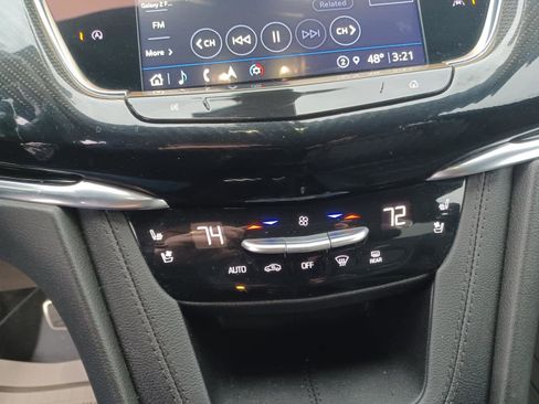 Used 2023 Cadillac XT6 Sport image 13