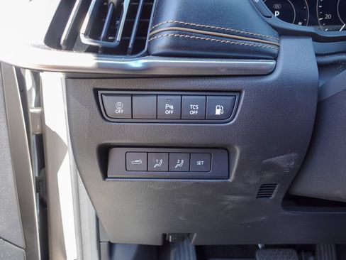 Used 2024 MAZDA CX-90 Plug-In Hybrid w/ Premium Plus AWD/4WD image 18