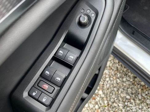 Used 2025 Jeep Grand Cherokee L Laredo AWD/4WD image 28