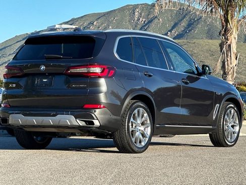 Used 2022 BMW X5 xDrive45e w/ Parking Assistance Package image 3