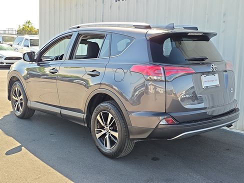 Used 2018 Toyota RAV4 XLE w/ Plus Extra Value Package image 5