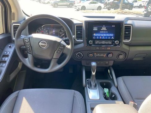 Used 2024 Nissan Frontier SV w/ Technology Package AWD/4WD image 8