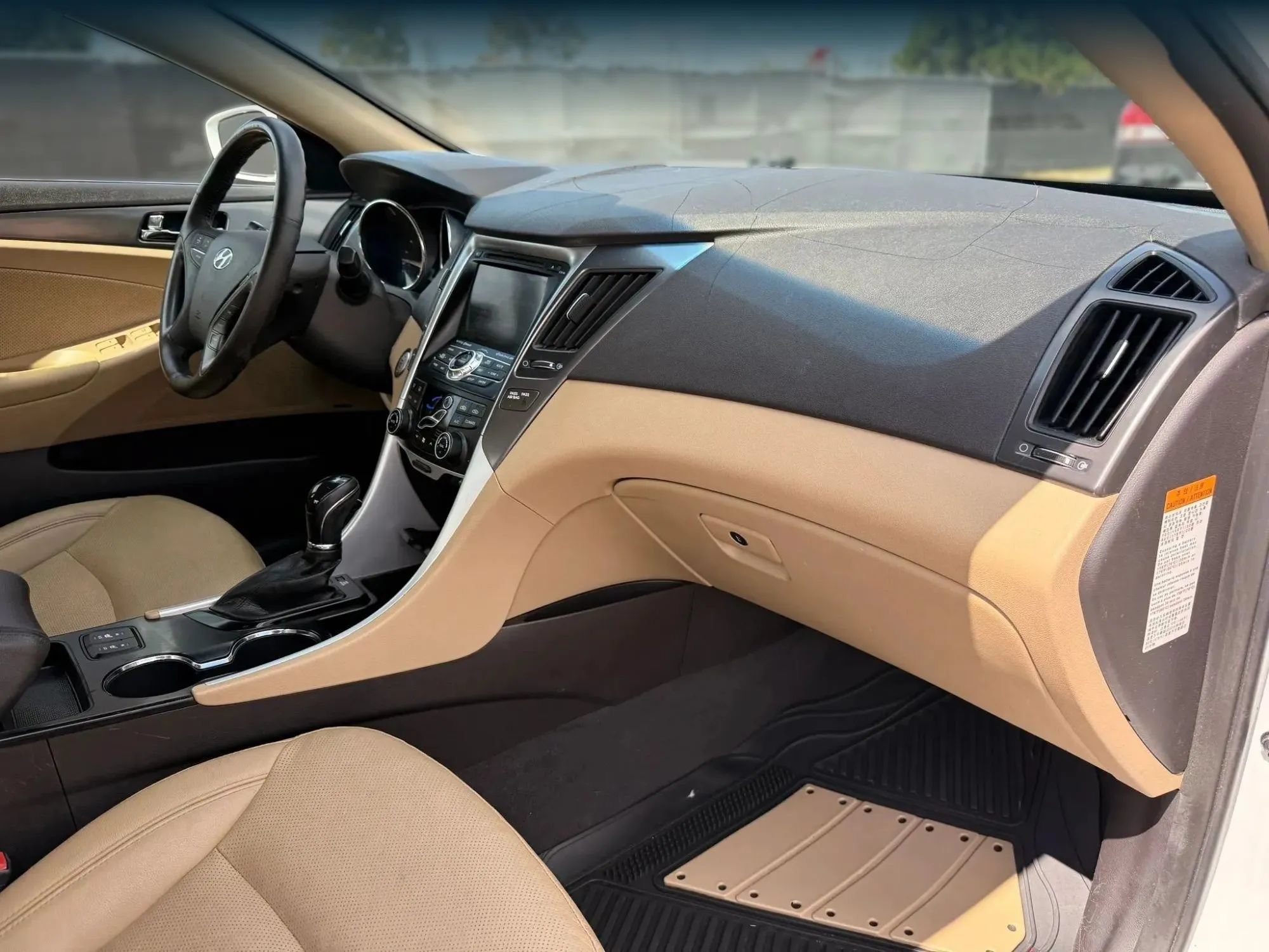 Used 2015 Hyundai Sonata Limited w/ Option Group 02 FWD image 19