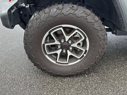 Used 2026 Jeep Wrangler Unlimited Rubicon AWD/4WD image 16