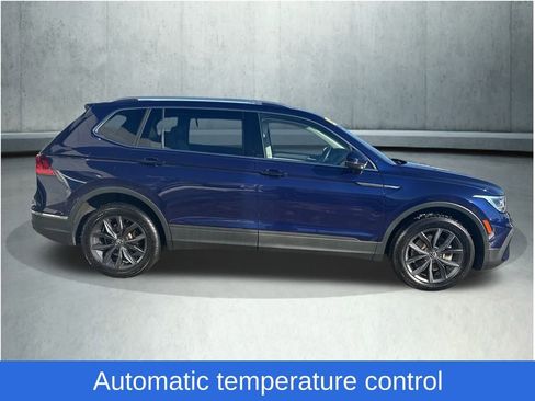 Used 2022 Volkswagen Tiguan SE w/ Panoramic Sunroof Package image 8
