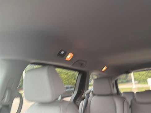 Used 2022 Honda Odyssey EX image 9