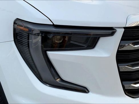 New 2026 GMC Acadia Elevation FWD image 13