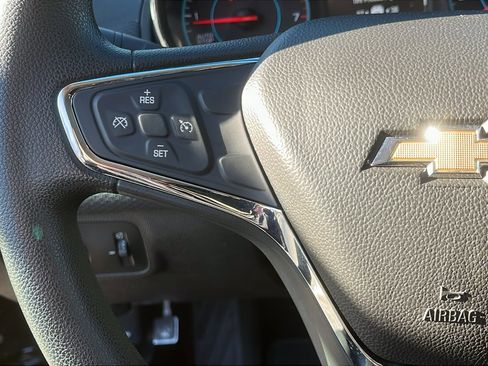 Used 2017 Chevrolet Cruze LT image 14