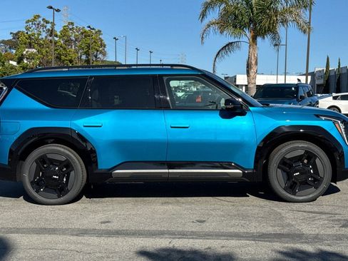 New 2026 Kia EV9 GT-Line image 3