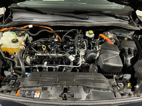 Used 2021 Ford Escape SE image 7