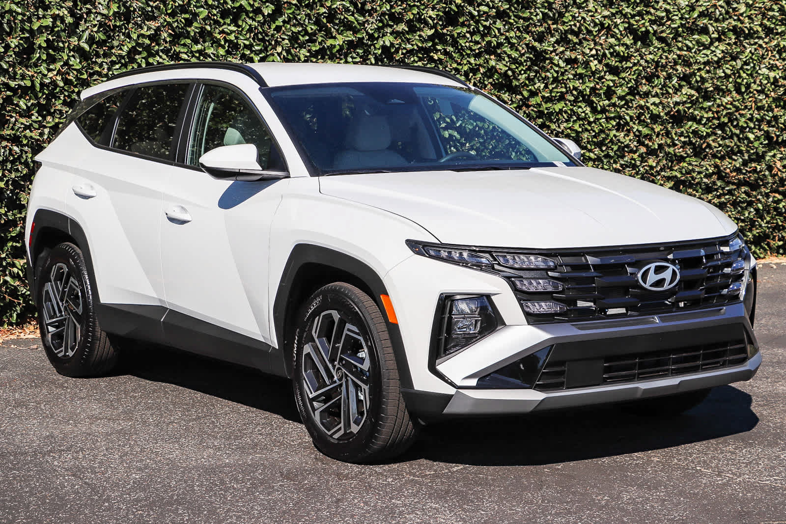 New 2026 Hyundai Tucson SEL Plus FWD image 3