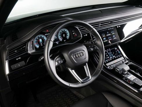 Used 2025 Audi Q7 2.0T Premium Plus w/ Premium Plus Package image 3