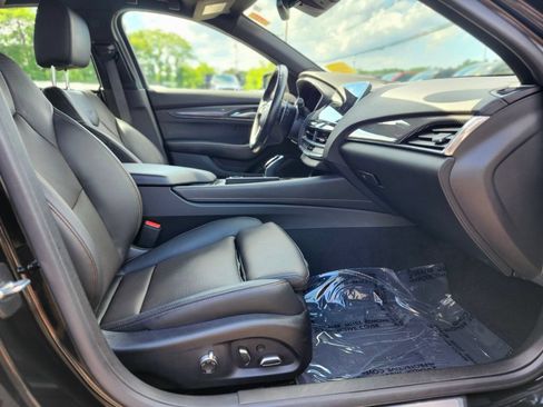 Used 2023 Cadillac CT5 V w/ Super Cruise 1 Package RWD image 9
