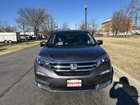 Used 2017 Honda Pilot Touring image 3