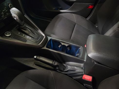 Used 2017 Ford Focus SEL FWD image 26