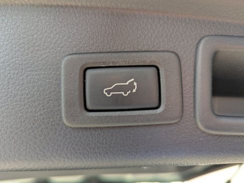 Used 2018 Subaru Forester 2.5i Limited AWD/4WD image 30