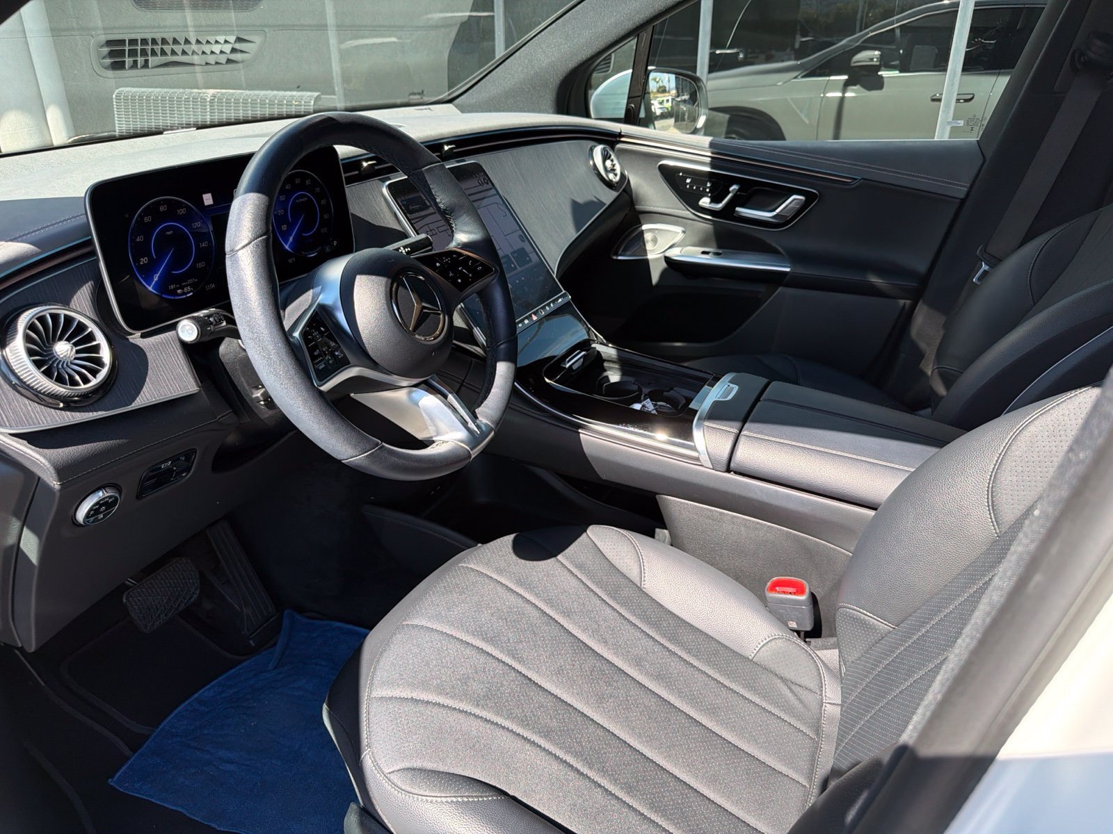 Used 2023 Mercedes-Benz EQE 350+ 4MATIC SUV image 10