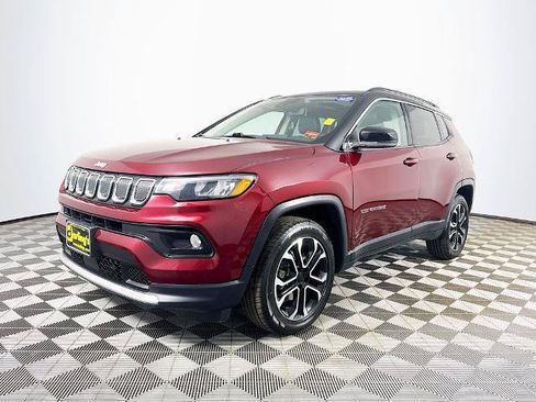 Used 2022 Jeep Compass Limited w/ Sun and Sound Group AWD/4WD image 3
