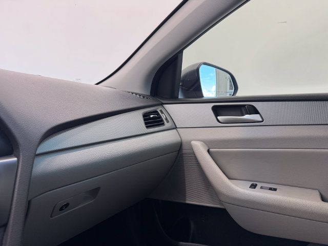 Used 2018 Hyundai Sonata SEL FWD image 35
