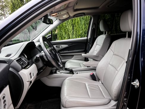 Used 2016 Honda Pilot Touring image 7