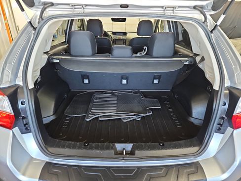 Used 2017 Subaru Crosstrek 2.0i Premium image 11