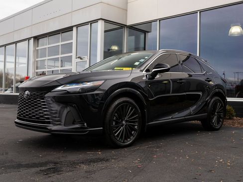 Used 2024 Lexus RX 350 Premium image 3