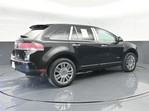 Used 2010 Lincoln MKX AWD image 5