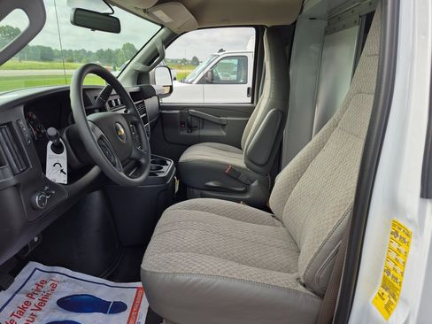 New 2025 Chevrolet Express 3500 w/ Power Convenience Package image 20