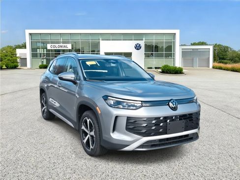 New 2026 Volkswagen Tiguan SE image 6