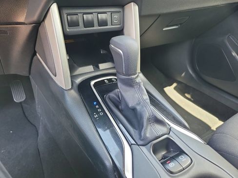 Used 2024 Toyota Corolla Cross LE w/ Moonroof Package FWD image 22