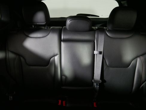 Used 2022 Jeep Compass Limited image 13