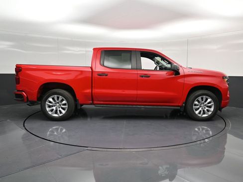 Used 2022 Chevrolet Silverado 1500 Custom image 4