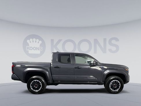Used 2025 Toyota Tacoma TRD Off-Road image 10