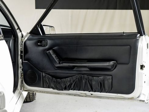 Used 1993 Ford Mustang GT image 30