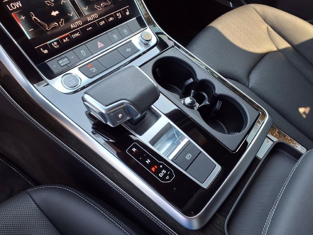 Used 2025 Audi Q7 3.0T Premium Plus AWD/4WD image 27