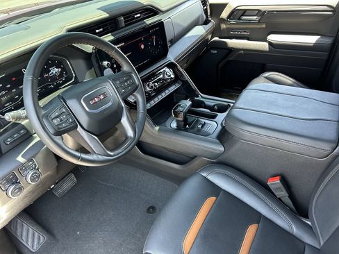 Used 2025 GMC Sierra 1500 AT4 w/ AT4 Premium Package AWD/4WD image 10