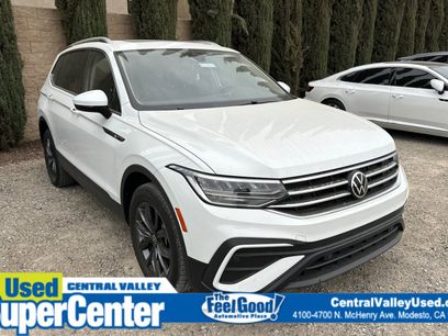 Certified 2022 Volkswagen Tiguan SE w/ Panoramic Sunroof Package