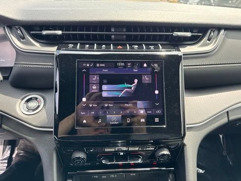 New 2026 Jeep Grand Cherokee L 4WD image 12