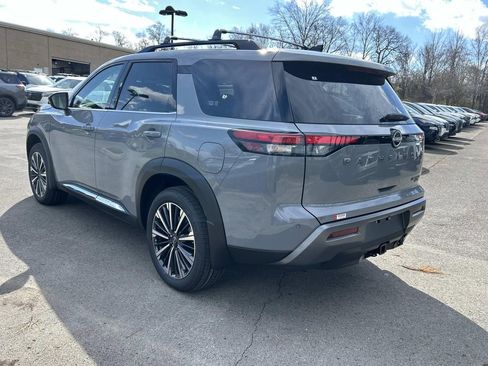 New 2026 Nissan Pathfinder Platinum w/ Lighting Package AWD/4WD image 5