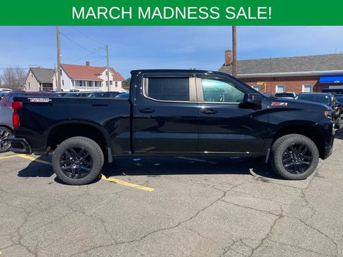 Used 2022 Chevrolet Silverado 1500 LT Trail Boss w/ Bed Protection Package image 8